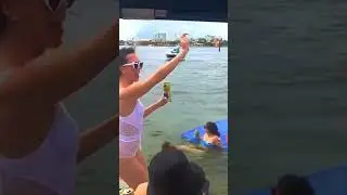 🎉bachelorette boat party 📍 Fort Lauderdale sandbar #boatrental #bachelorette #boatparty #miami