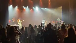 Barak— con fuego y poder ) ven espíritu santo ven. NJ