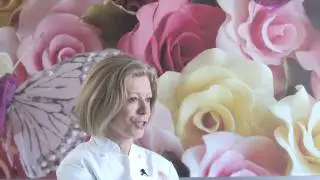 The Royal Wedding Cake Designer - Fiona Cairns