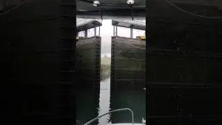 the Ballard Locks opening in Seattle. Solo lock through. #boat #ballardlocks #pnw #locks