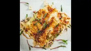 Lasagna cu piept de pui, bacon și spanac