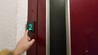 Modern 2024 Orona lifts in a 6 story building in Cambrils