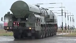 Tes Mengemudi Heavy Truck Peluncur Rudal Balistik Rusia