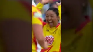 UNPLAYABLE! Alana King with the ball of The Hundred
