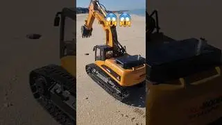 remote control excavator testing on beach sites 👌 👌 👌 #rcexcavator