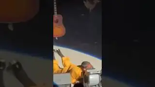 Ллойд воспринял &laquo;Lay It Down&raquo; на сцене СЛИШКОМ серьёзно 😂💀