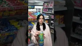 ДЕТИ ПОКУПАЮТ ЭНЕРГЕТИЧЕСКИЕ НАПИТКИ В МАГАЗИНЕ НА УГЛУ