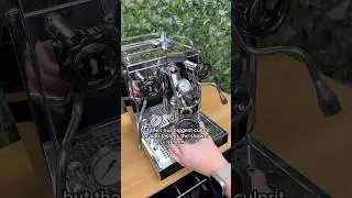 How to clean expreso machine 🧹 #youtubeshorts #coffee #baristalatteart #viralvideo #latteart