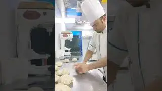 احلي واسهل طريقه عمل الخبز الباكت او الفرنساوي مع حسام ابوزيد