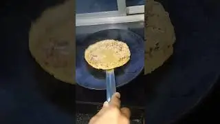 matar daal mix paratha l#recipe #priyahomekitchen #food #cooking #shorts.
