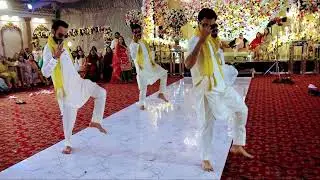 Pakistani Wedding Mehndi Dance (Song: Nach Panjaban)