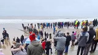 Lets Jump In The Sea. Redcar Boxing Day Dip Live