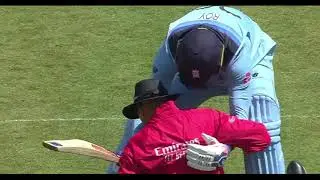 Jason Roy collides with Umpire during World Cup