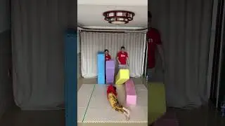 Funny family game! Tumble and avoid the boxes challenge