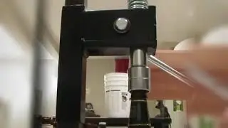 Grifo Deluxe Bench Capper for craft beer