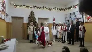 SP Ostrowąs - Jasełka w wykonaniu klasy III i IV