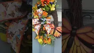 Butterfly Oval Grapevine Wreath #wreath #flowers #wreathmakers #butterfly #handmadewreath #wreaths
