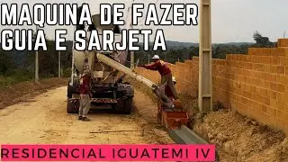 Extrusora de guia e sarjeta