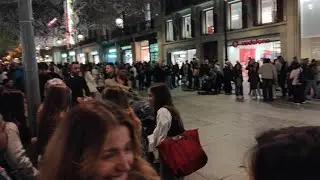 اسبانيا: ساحة كطالونيا هدا المساء 30/11/2024 # قناة Guide Visa TV/ فرجة ممتعة.