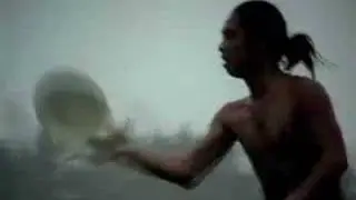 Flying in the rain.[ free style flyingdisc tokyo]