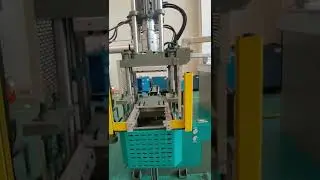 RV50 Vertical Rubber Injection Moulding Machine with Silicone Feeder
