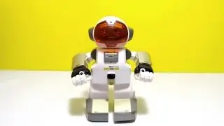 Обзор Интерактивный робот ECHO BOT интересная игрушка для детей. Play with robot Silverlit Review