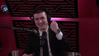 Joe Rogan gives his Omega watch to Lex Fridman