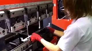Precision workpiece bending#bend #machinery #stamping