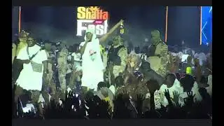 Shattafest,Shatta wale go on his knee to appreciate legendary Tinny for his support 