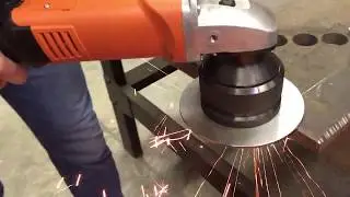 FEIN Hand-held pipe & plate Beveller in action / Chanfreineuse portative en action