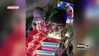 Salsiccia e bellissimi carri allegorici per il Carnevale di Chiaramonte Gulfi