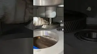 How a F107 gearbox assembly? #gear #gearbox #shaft #machine #transmission #drive #manufacturing