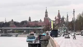 Moskva River near Kotelnicheskaya Embankment  2