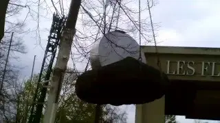Schwimmskulpturen werden  vom THW auf dem Citysee in Marl gebracht CLIP0005