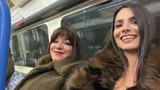 Persian family enjoy Christmas activities in London. Khanevadeh miran dardar baraye Christmas 