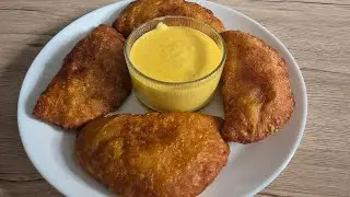 قطايف اللحمه المفرومه مع صوص الجبنه الرهيب