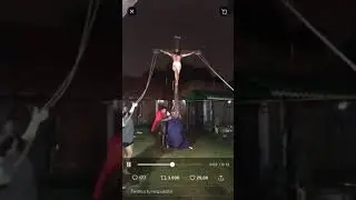 Jesus se cae de la cruz duro como infancia en siria