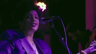 Denitia - Old Friend (Live)