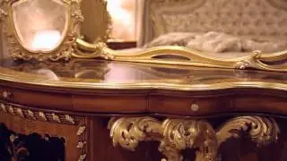 The luxury classic bedroom dresses the purest forms of the roman baroque