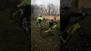 roue arri&egrave;re avec un petit v&eacute;lo