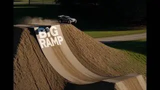 Can RC Cars Survive the BIGGEST Dive? Aquarium Challenge!