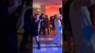 HILARIOUS - Wedding Night Time Do Goes Crazy on the Dancefloor #dance #fun #wedding