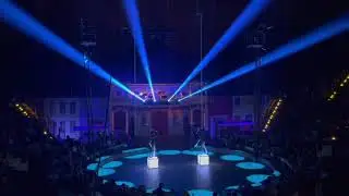 Christmas Circus Roncalli 2022 Tempodrom Berlin - Canavaltwins - Juggling Act