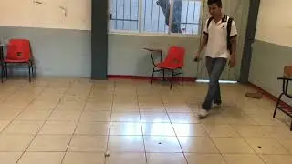 Cuando te encuentras un billete en clase