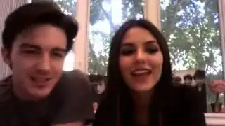 Victoria Justice and Drake Bell Live Video Chat October 1 2011