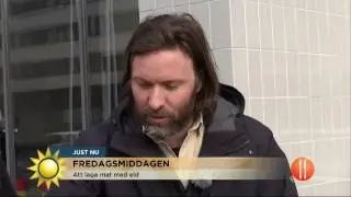 Niklas Ekstedt lagar uts&ouml;kt mat med eld - Nyhetsmorgon (TV4)