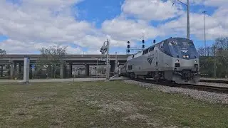AMTK 158 pulling into NFK