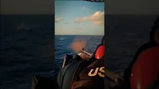 Невероятные учения ВМС США с боевой стрельбой на борту авианосца USS Iwo Jima! 💥 Раскрыты скрытые...