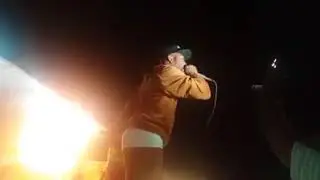 Zaparo de Guerre invitée par Youyou Mobangue  lors de son concert