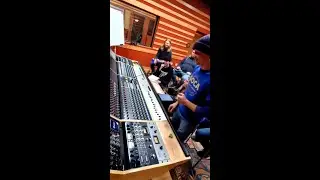 Analog Mixing Parallel Drum Compression